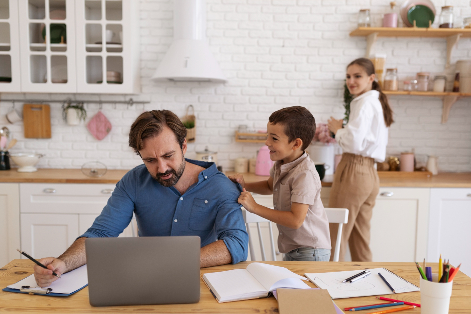 Excedencia para el cuidado de hijos y familiares | Guía 2024